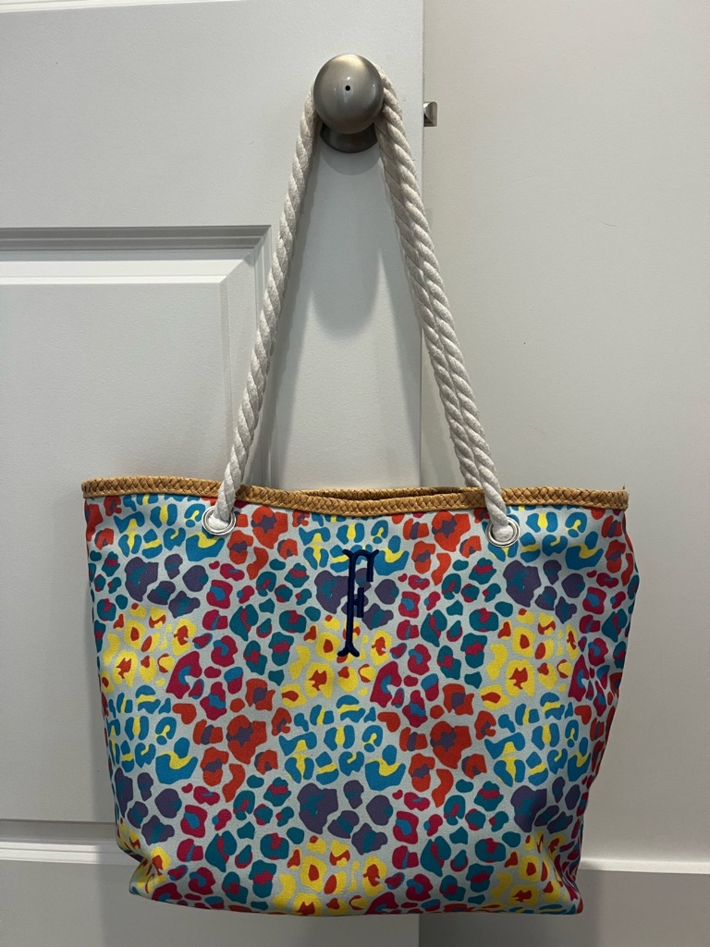 Multicolor Leopard Print Rope-Handle Tote Bag with Monogrammed F